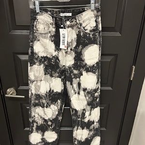 12th Tribe Black and White Printed Pants (Size M)